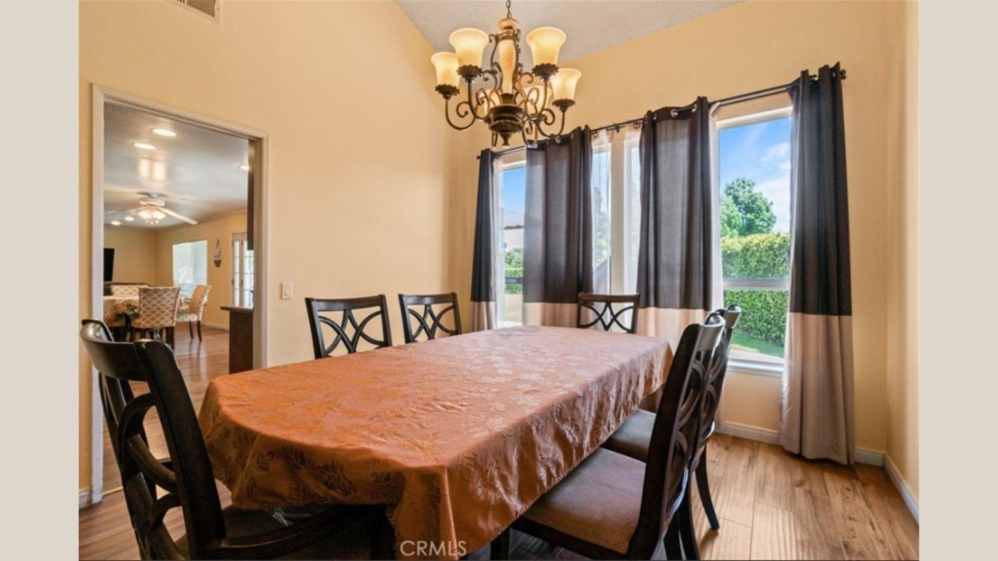 Valley Gem, Spacious 5 Bedroom 3 Bath, Sleeps 11 Casa vacanze